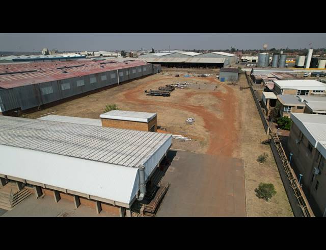 18,423M² FACTORY TO LET IN ROODEKOP